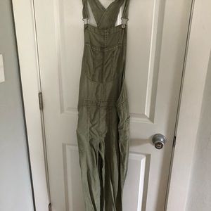 American eagle soft boyfriend overalls